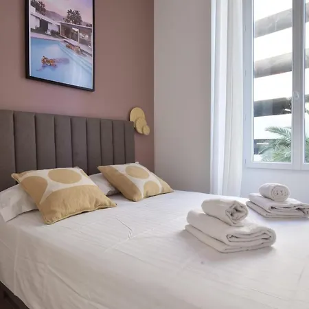 Apartment Modern 3-br In Center 5 Minutes From Palais And Beache *