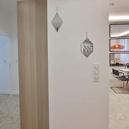 Modern 3-br In Center 5 Minutes From Palais And Beache Apartment Cannes